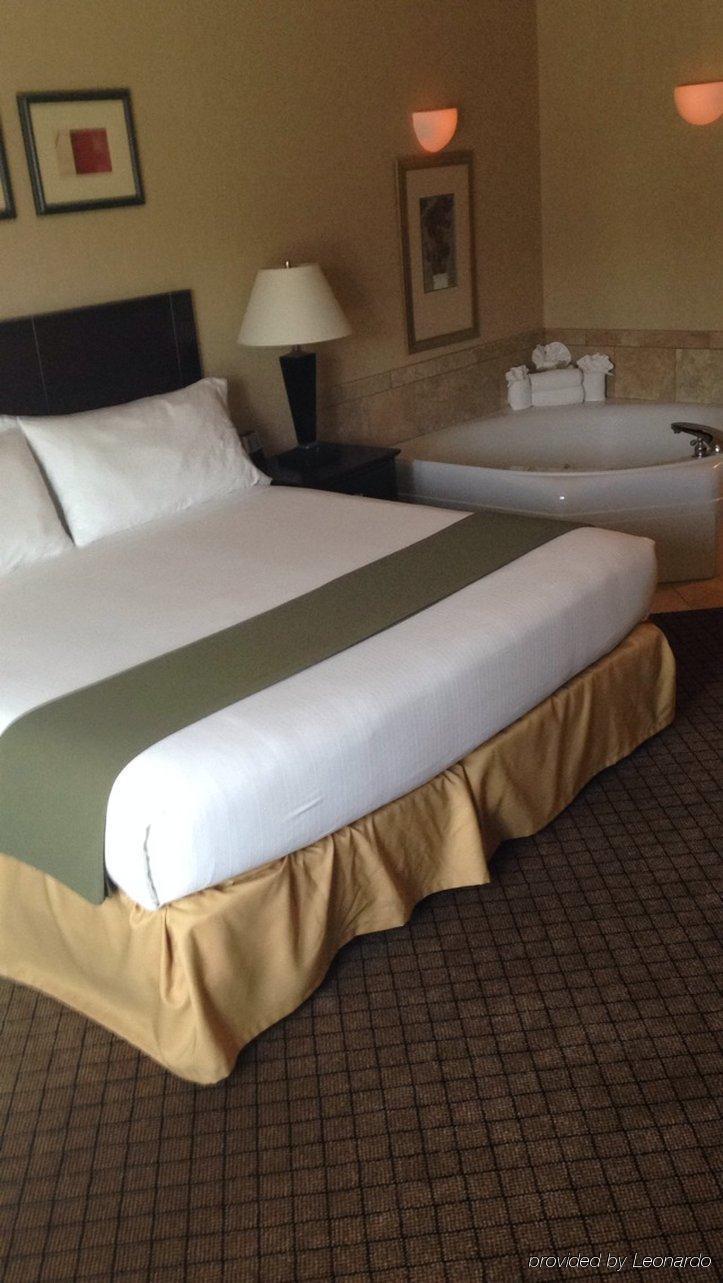Express And By Ihg Sumner