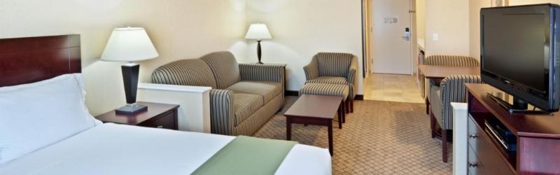 Hotel Holiday Express And By Ihg 3*