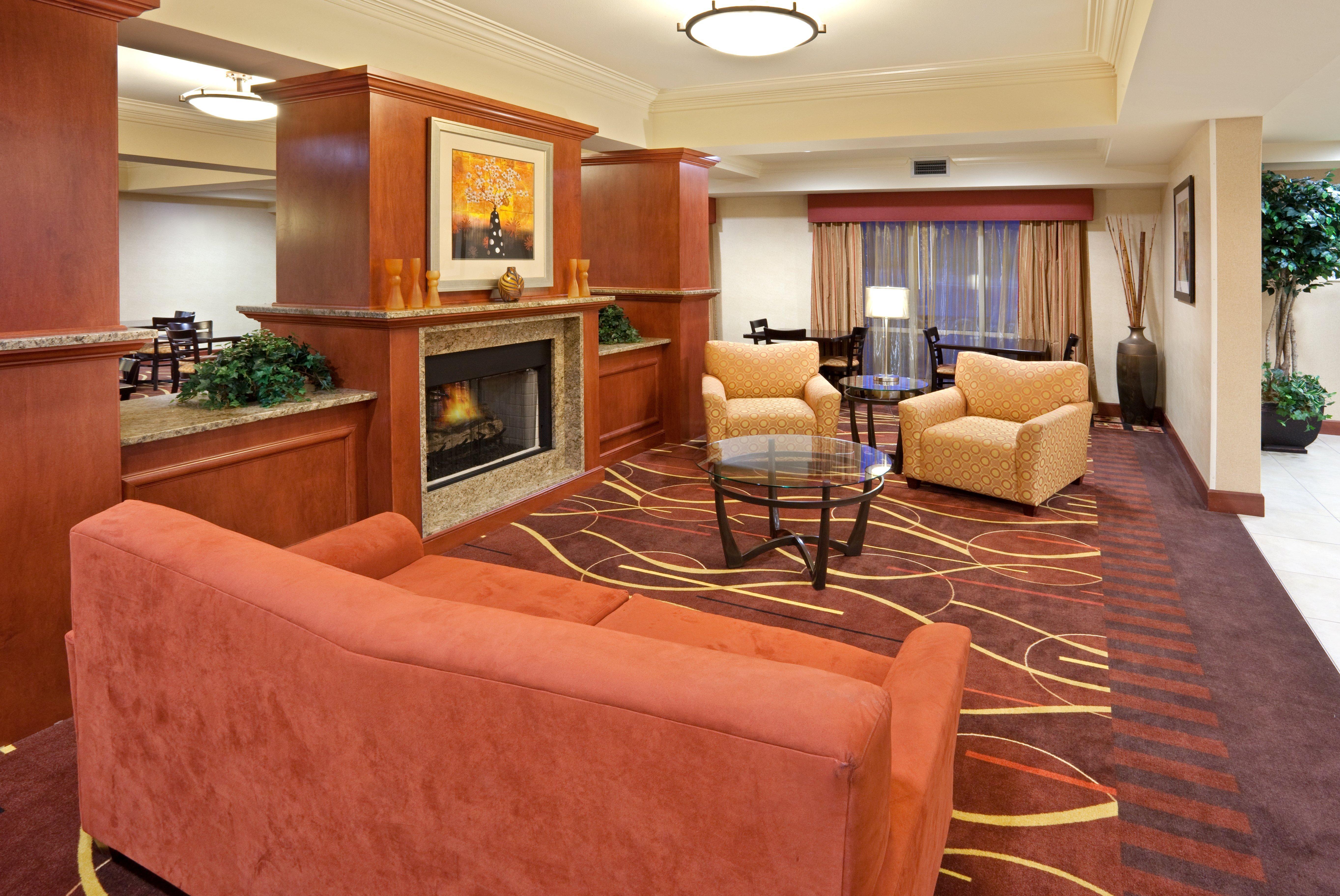 Holiday Express And By Ihg Hotel 3*
